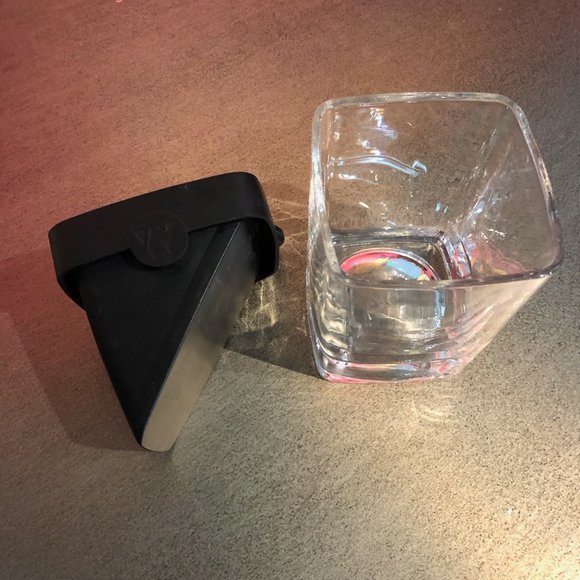 Like New Silicone Whiskey Wedge & Glass Set - Picture 2 of 11